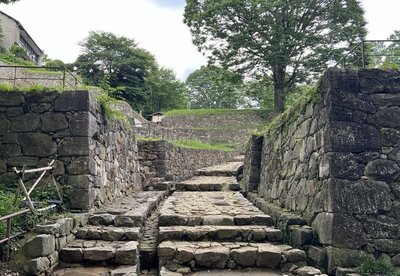 🏯 가나야마 성터 (가나야마조아토)